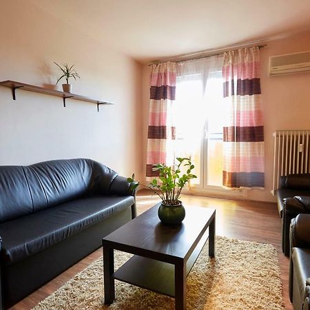 Egyetemváros - A. apartman Pécs Exterior foto